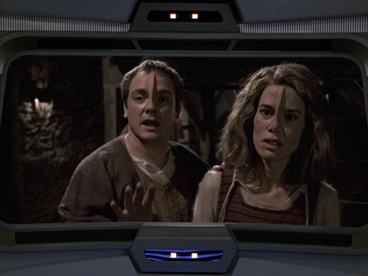 extant_StarTrek_VOY_6x19-ChildsPlay_03167.jpg