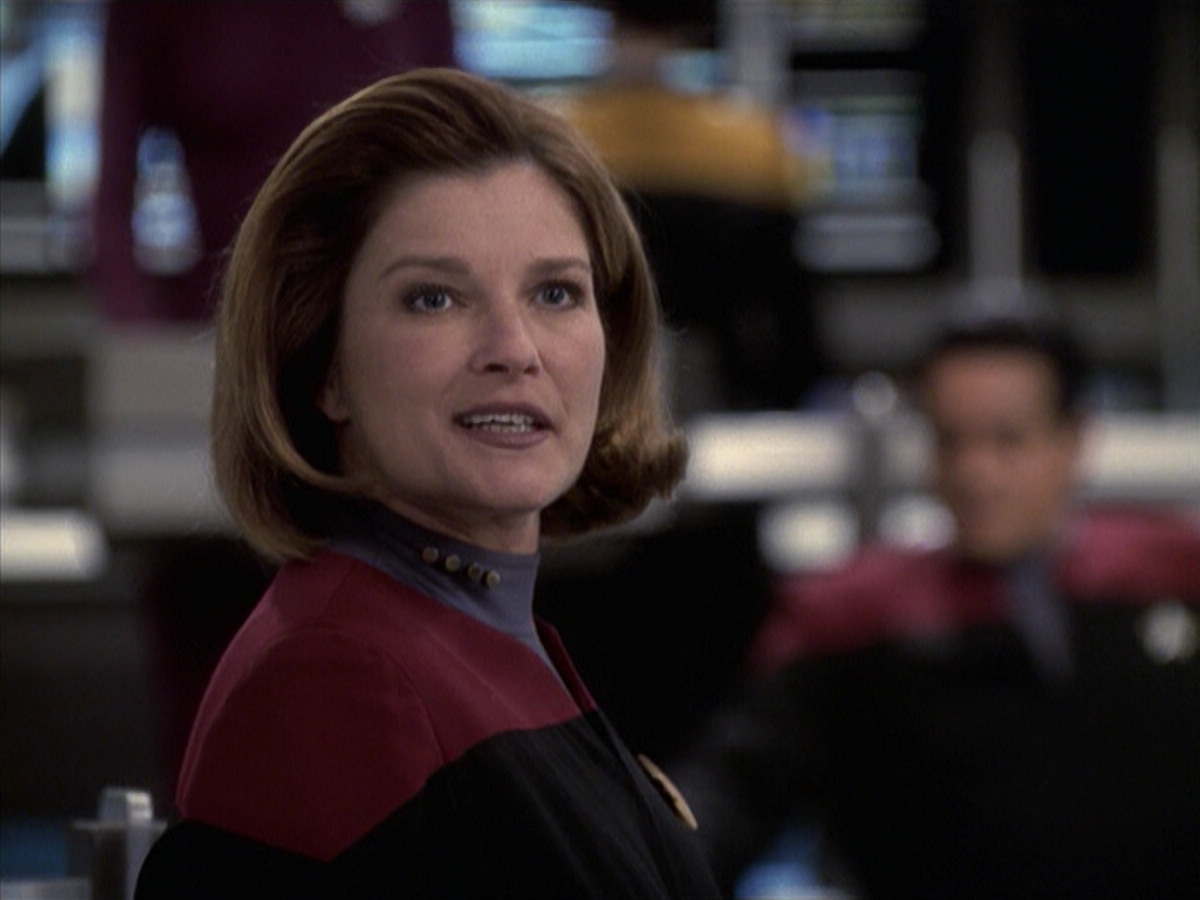 extant_StarTrek_VOY_6x19-ChildsPlay_03171.jpg
