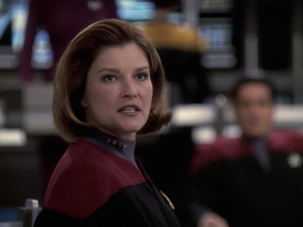 extant_StarTrek_VOY_6x19-ChildsPlay_03173.jpg