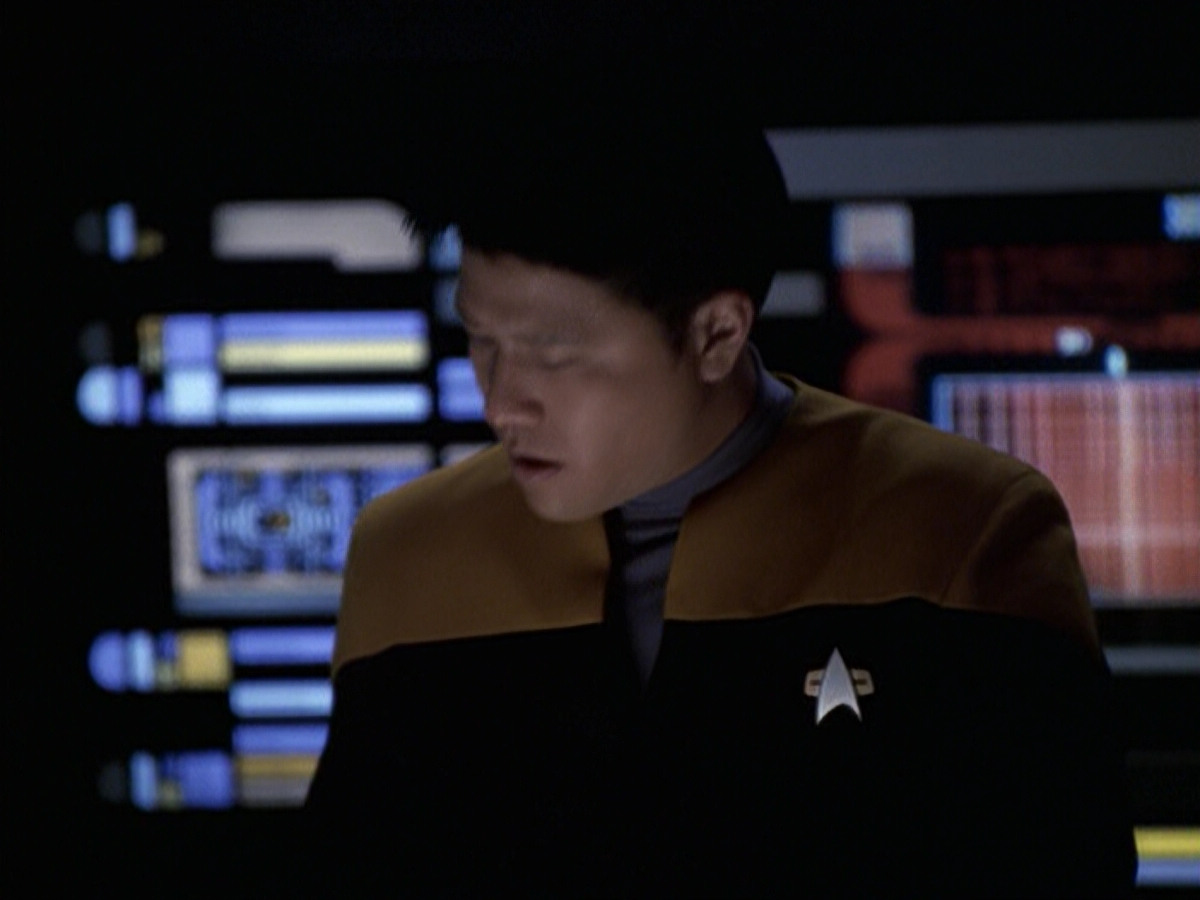 extant_StarTrek_VOY_6x19-ChildsPlay_03212.jpg