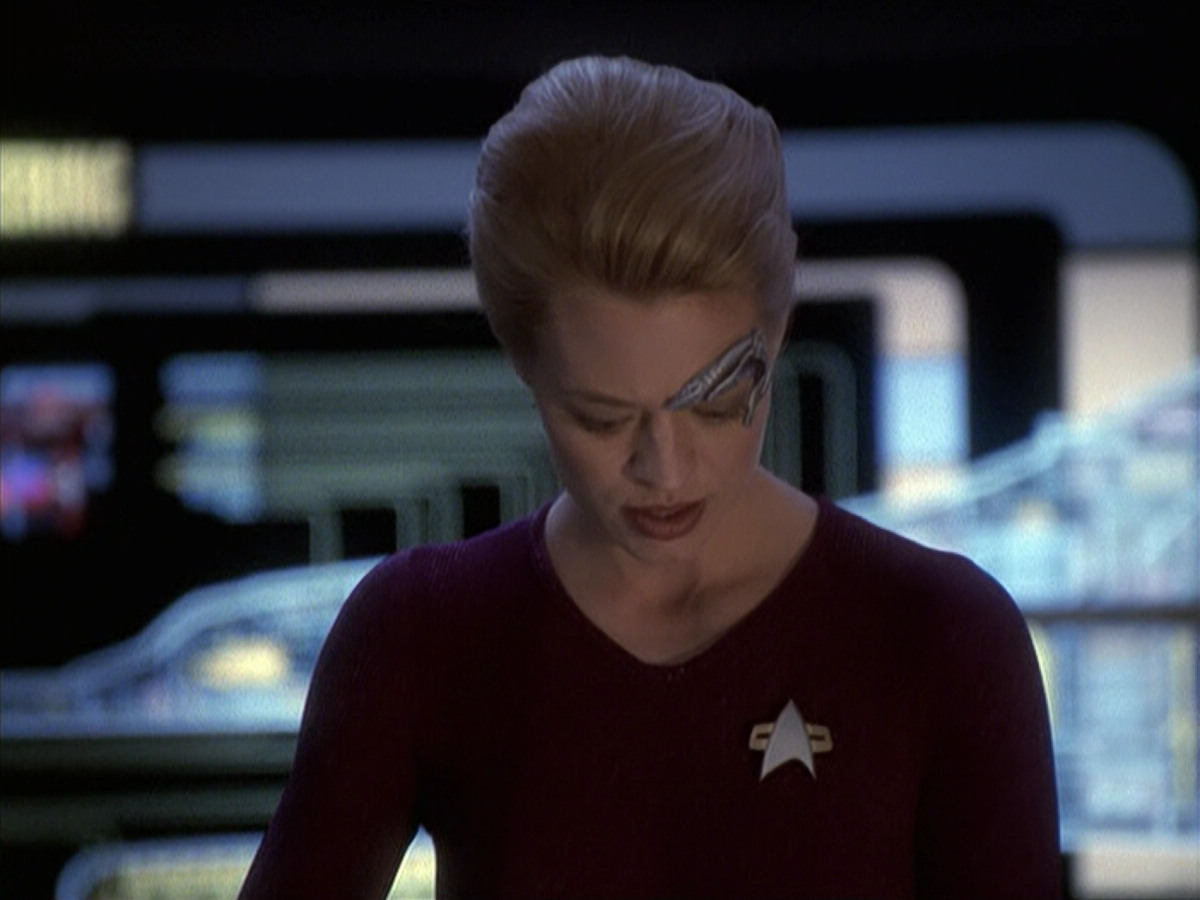 extant_StarTrek_VOY_6x19-ChildsPlay_03294.jpg
