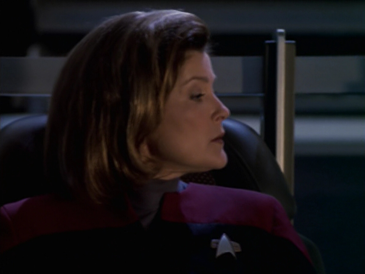 extant_StarTrek_VOY_6x19-ChildsPlay_03305.jpg