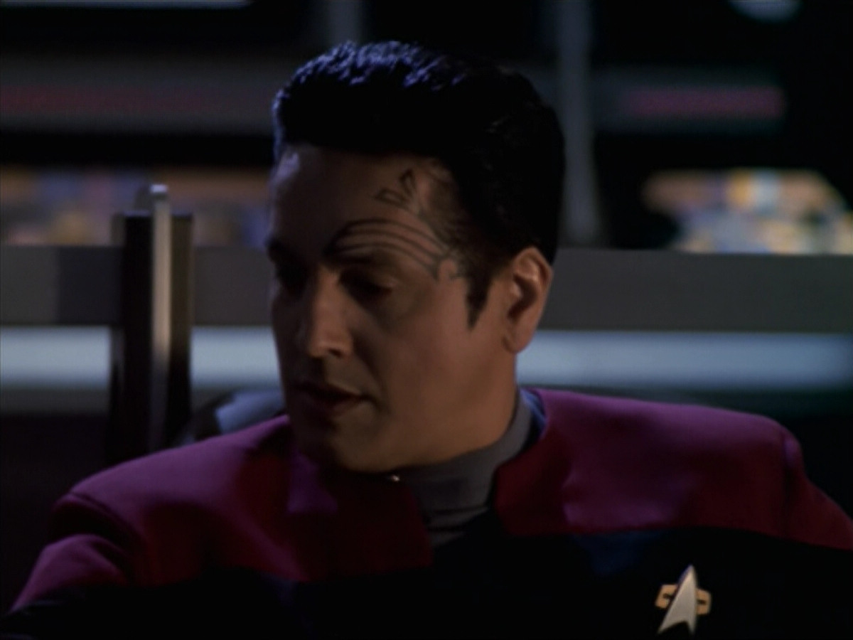 extant_StarTrek_VOY_6x19-ChildsPlay_03321.jpg