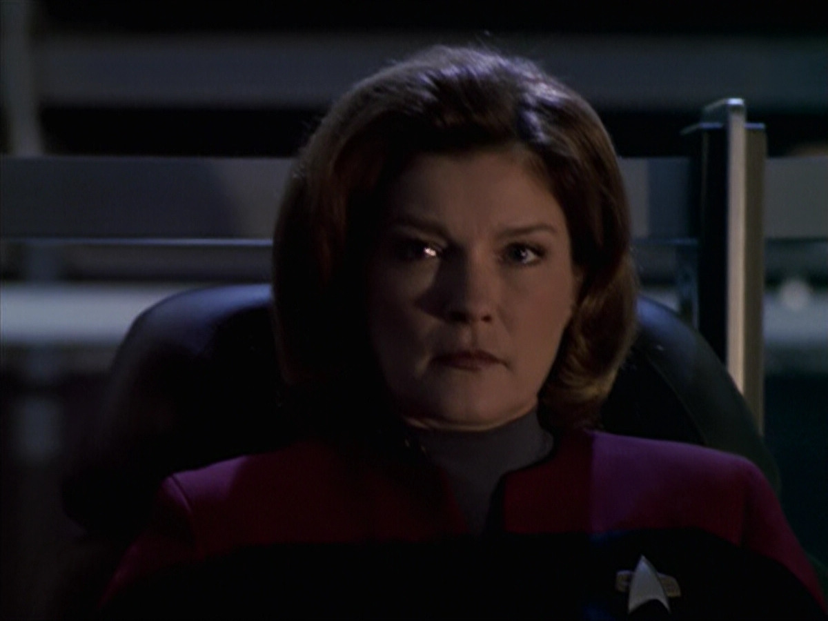 extant_StarTrek_VOY_6x19-ChildsPlay_03330.jpg