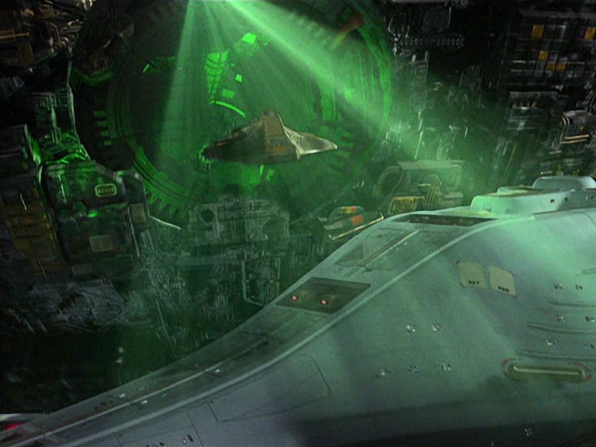 extant_StarTrek_VOY_6x19-ChildsPlay_03333.jpg