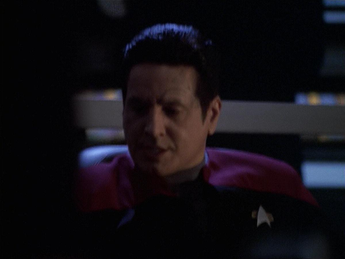 extant_StarTrek_VOY_6x19-ChildsPlay_03343.jpg