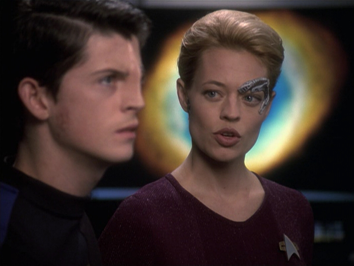 extant_StarTrek_VOY_6x19-ChildsPlay_03507.jpg
