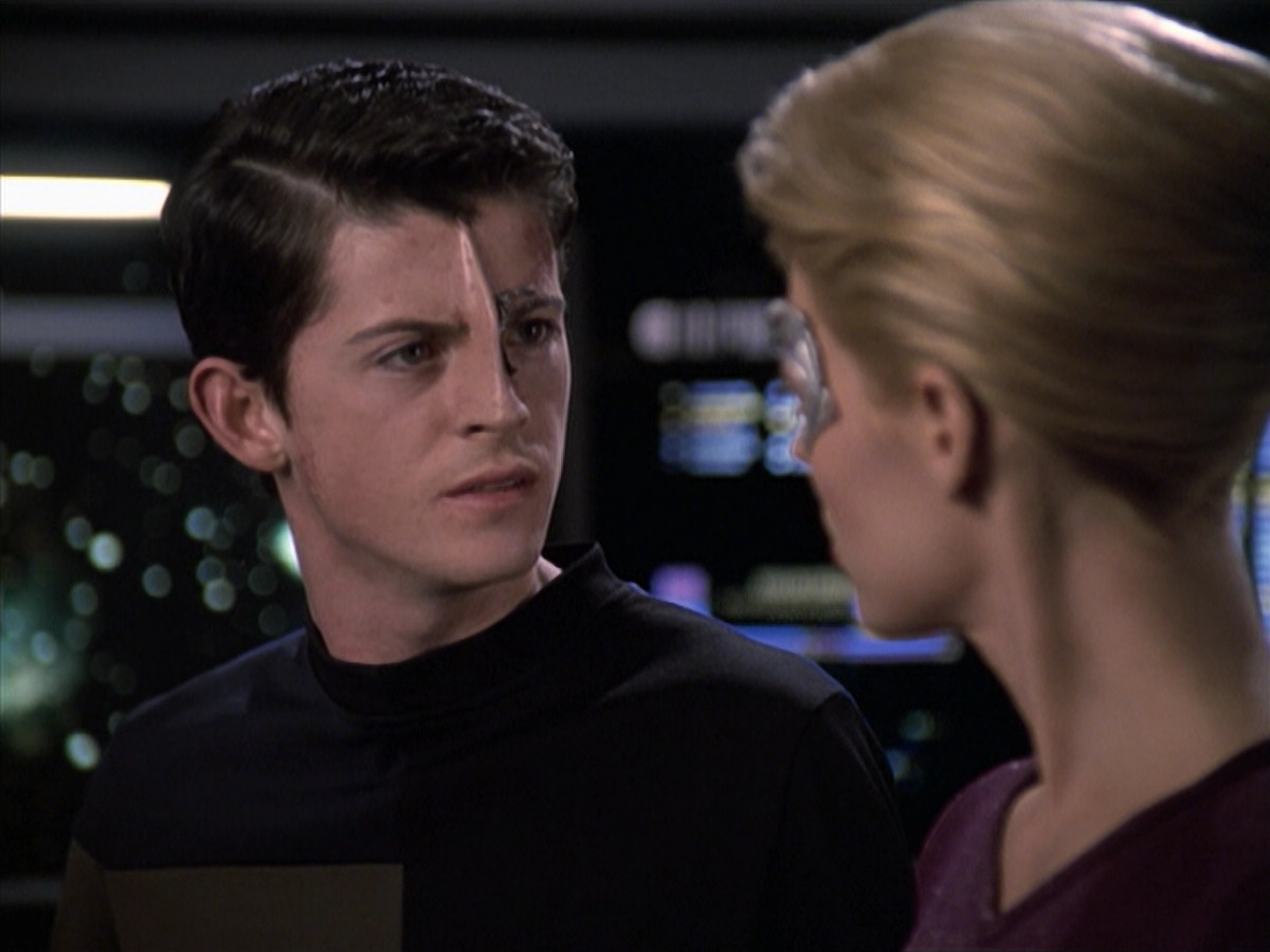 extant_StarTrek_VOY_6x19-ChildsPlay_03513.jpg