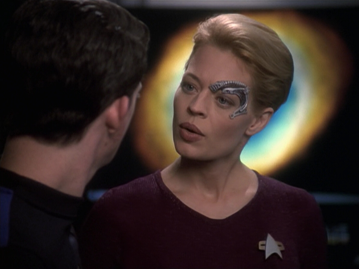 extant_StarTrek_VOY_6x19-ChildsPlay_03520.jpg