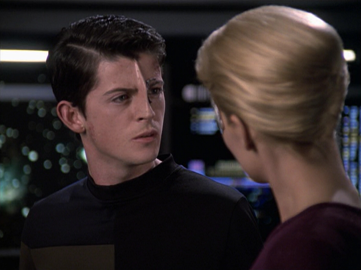 extant_StarTrek_VOY_6x19-ChildsPlay_03536.jpg