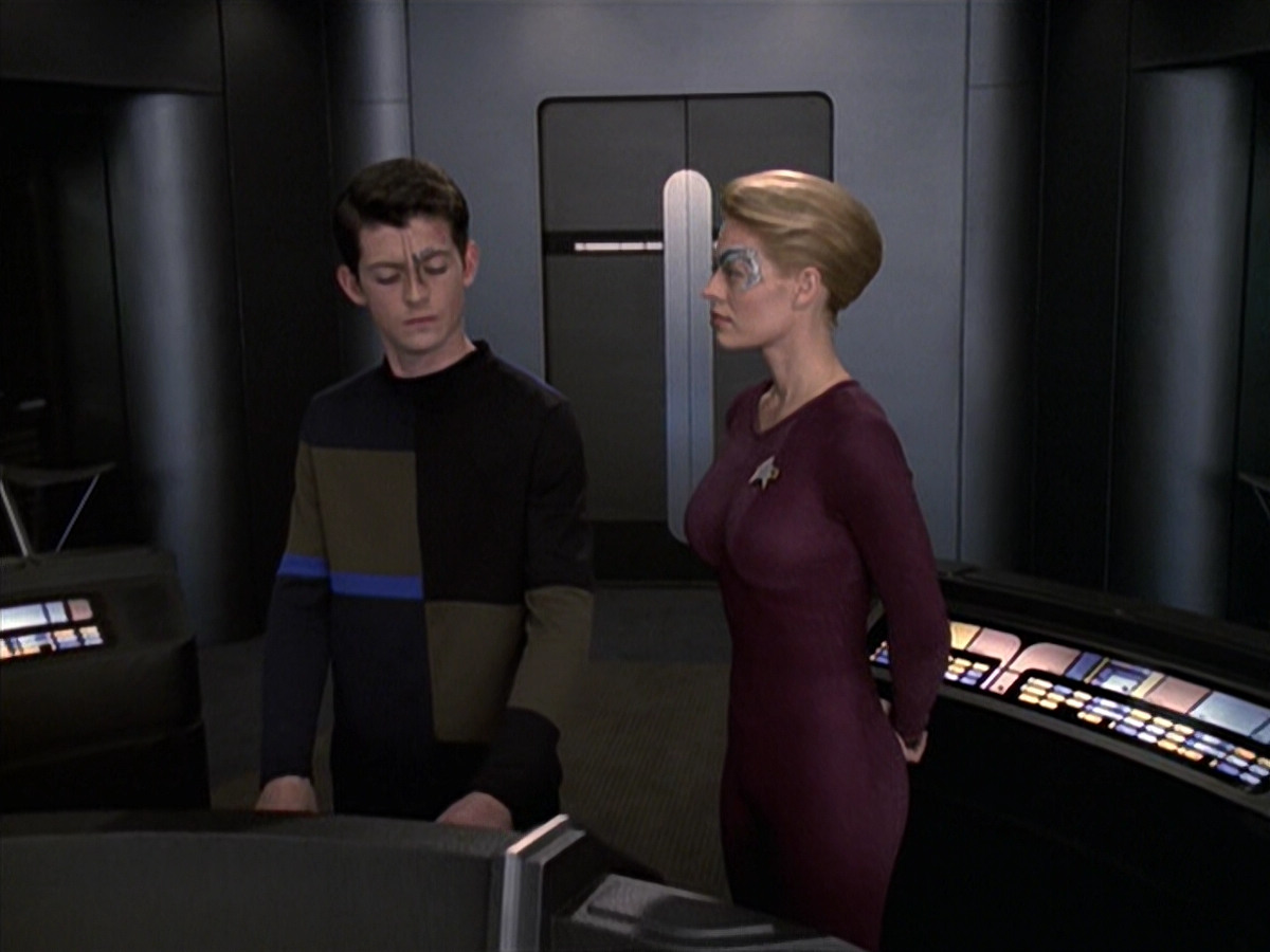 extant_StarTrek_VOY_6x19-ChildsPlay_03625.jpg