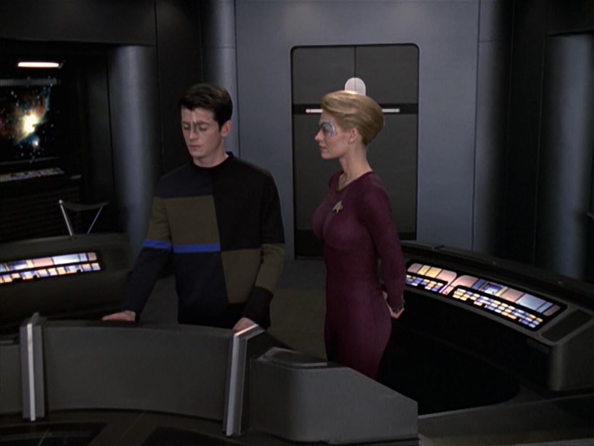 extant_StarTrek_VOY_6x19-ChildsPlay_03627.jpg