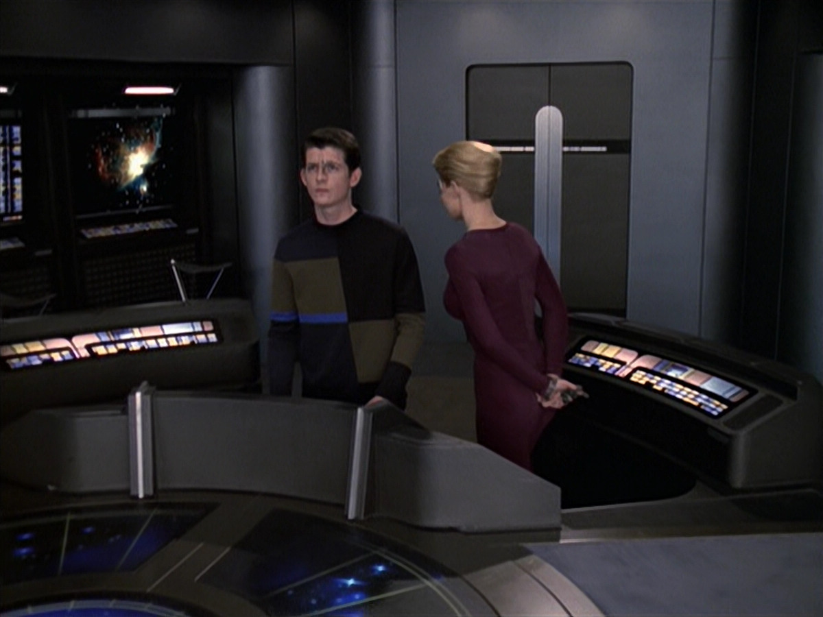 extant_StarTrek_VOY_6x19-ChildsPlay_03629.jpg