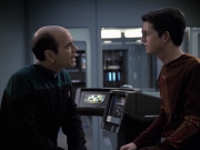 extant_StarTrek_VOY_6x19-ChildsPlay_00917.jpg