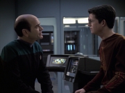 extant_StarTrek_VOY_6x19-ChildsPlay_00918.jpg