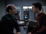 extant_StarTrek_VOY_6x19-ChildsPlay_00920.jpg