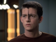 extant_StarTrek_VOY_6x19-ChildsPlay_00964.jpg