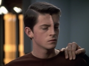 extant_StarTrek_VOY_6x19-ChildsPlay_00973.jpg