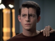 extant_StarTrek_VOY_6x19-ChildsPlay_00974.jpg