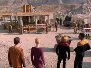 extant_StarTrek_VOY_6x19-ChildsPlay_01017.jpg