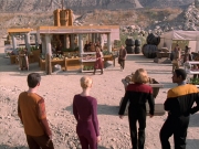 extant_StarTrek_VOY_6x19-ChildsPlay_01018.jpg