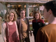extant_StarTrek_VOY_6x19-ChildsPlay_01032.jpg