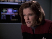 extant_StarTrek_VOY_6x19-ChildsPlay_01314.jpg