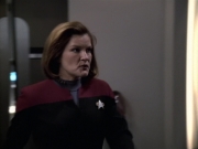 extant_StarTrek_VOY_6x19-ChildsPlay_01349.jpg