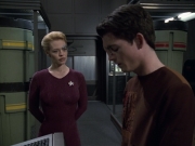 extant_StarTrek_VOY_6x19-ChildsPlay_01537.jpg