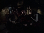extant_StarTrek_VOY_6x19-ChildsPlay_02157.jpg