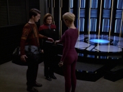 extant_StarTrek_VOY_6x19-ChildsPlay_02419.jpg