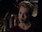 extant_StarTrek_VOY_6x19-ChildsPlay_02575.jpg