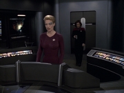 extant_StarTrek_VOY_6x19-ChildsPlay_02677.jpg