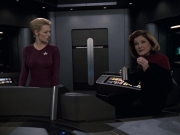 extant_StarTrek_VOY_6x19-ChildsPlay_02689.jpg