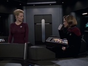 extant_StarTrek_VOY_6x19-ChildsPlay_02699.jpg
