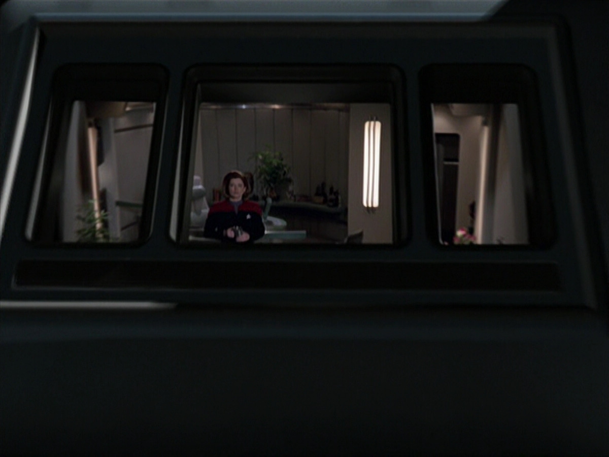 extant_StarTrek_VOY_6x20-GoodShepherd_00019.jpg