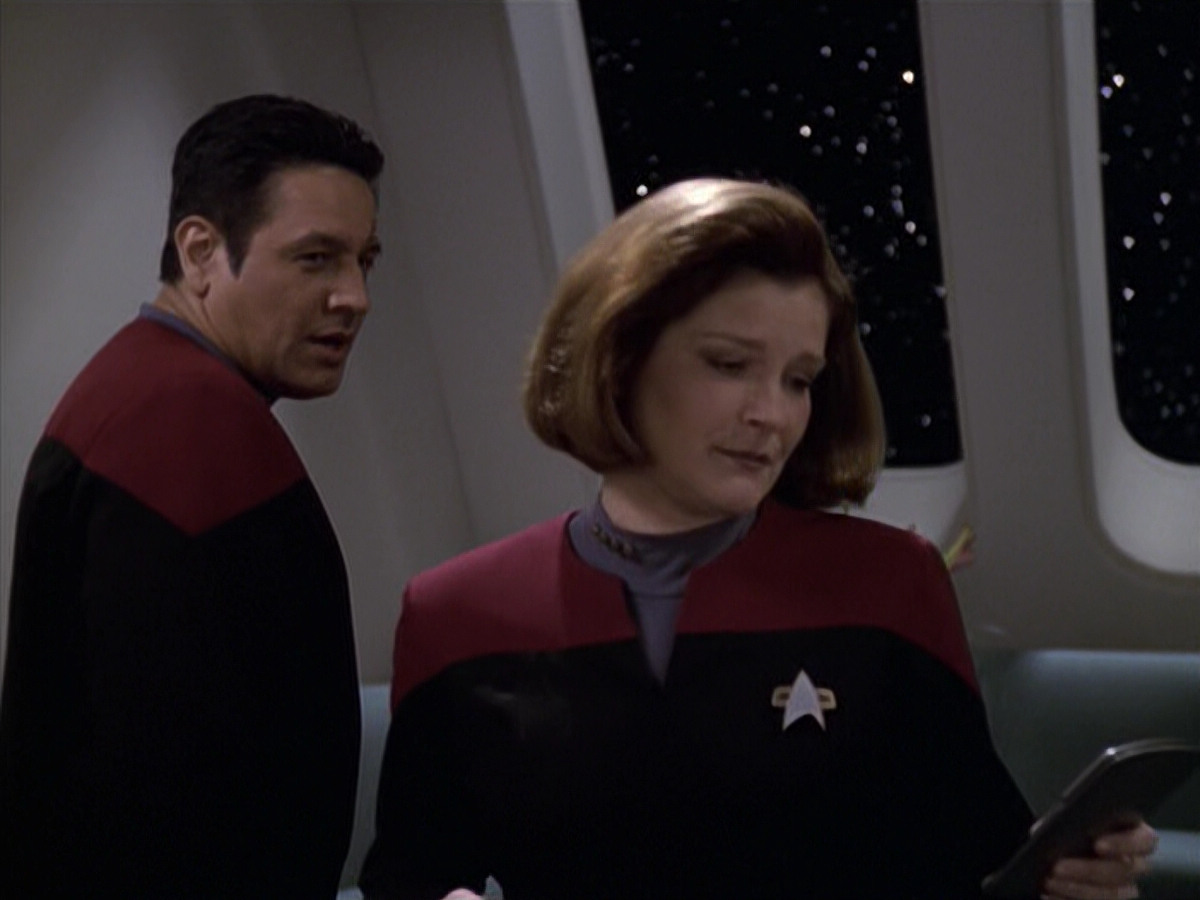 extant_StarTrek_VOY_6x20-GoodShepherd_00033.jpg