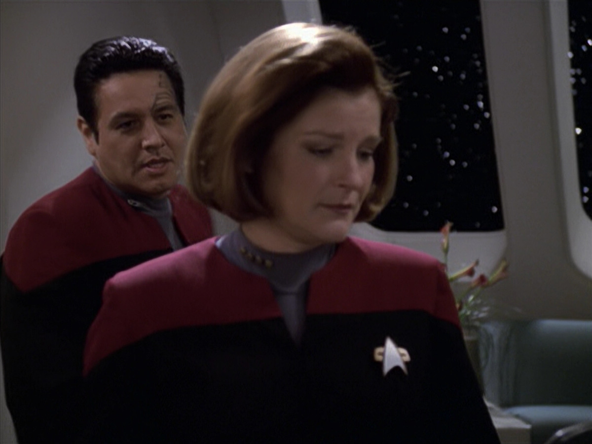 extant_StarTrek_VOY_6x20-GoodShepherd_00034.jpg