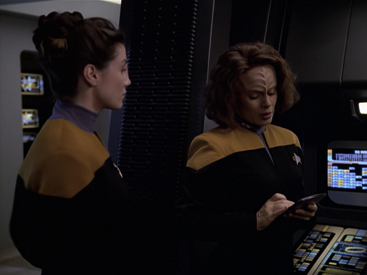 extant_StarTrek_VOY_6x20-GoodShepherd_00137.jpg