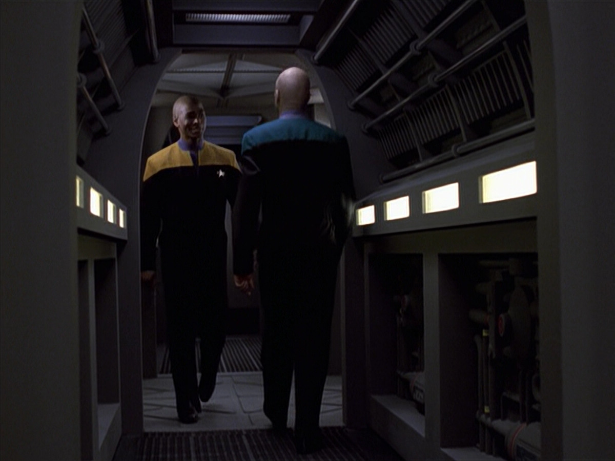 extant_StarTrek_VOY_6x20-GoodShepherd_00166.jpg