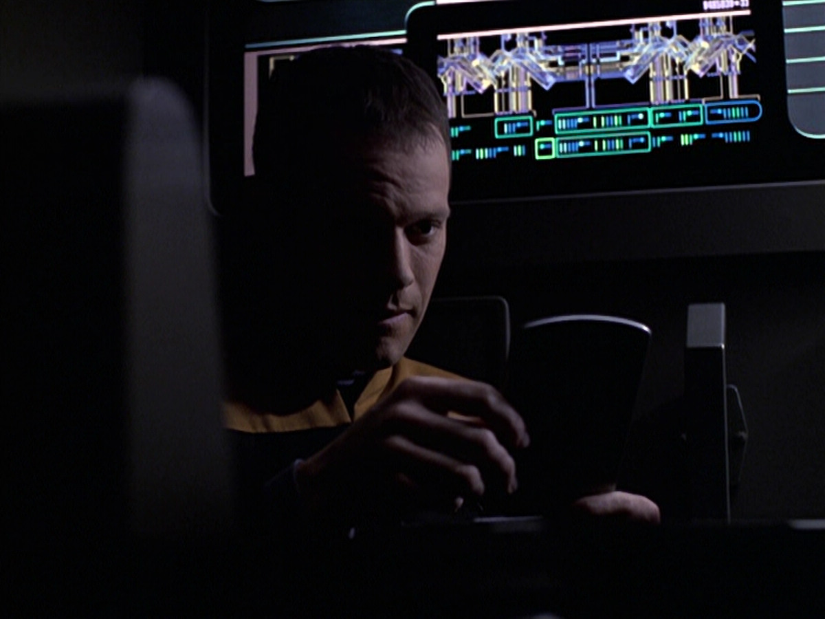 extant_StarTrek_VOY_6x20-GoodShepherd_00192.jpg