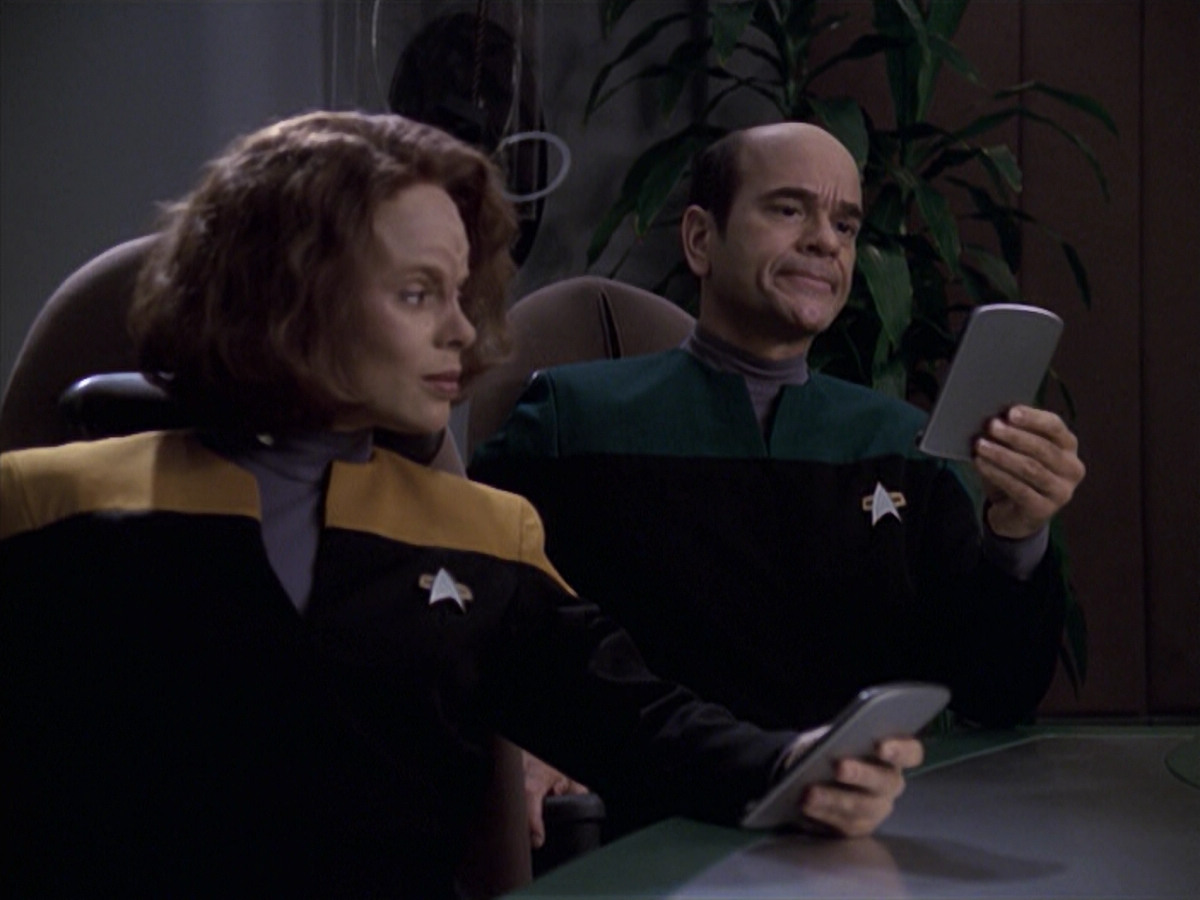 extant_StarTrek_VOY_6x20-GoodShepherd_00583.jpg
