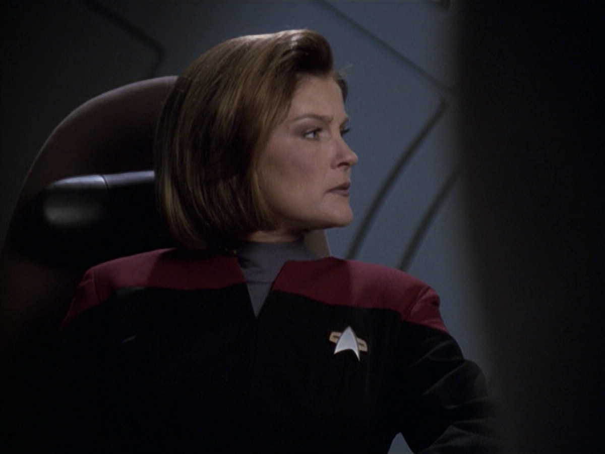 extant_StarTrek_VOY_6x20-GoodShepherd_00595.jpg