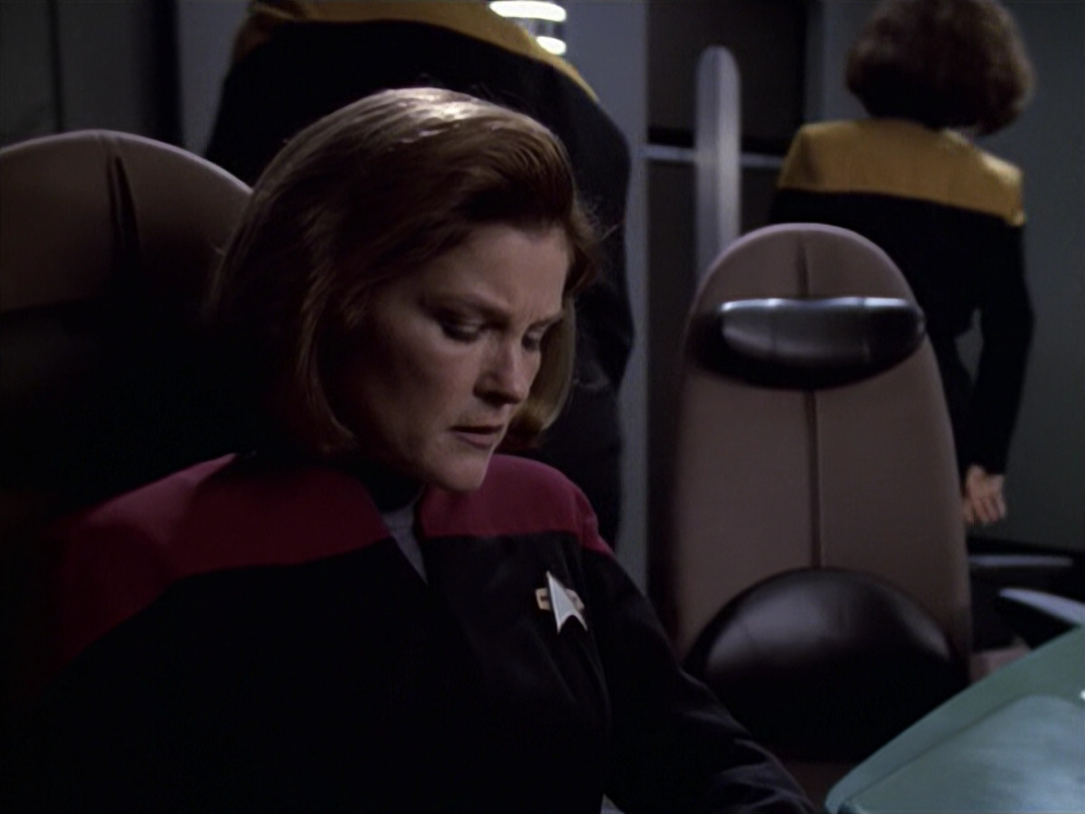 extant_StarTrek_VOY_6x20-GoodShepherd_00656.jpg