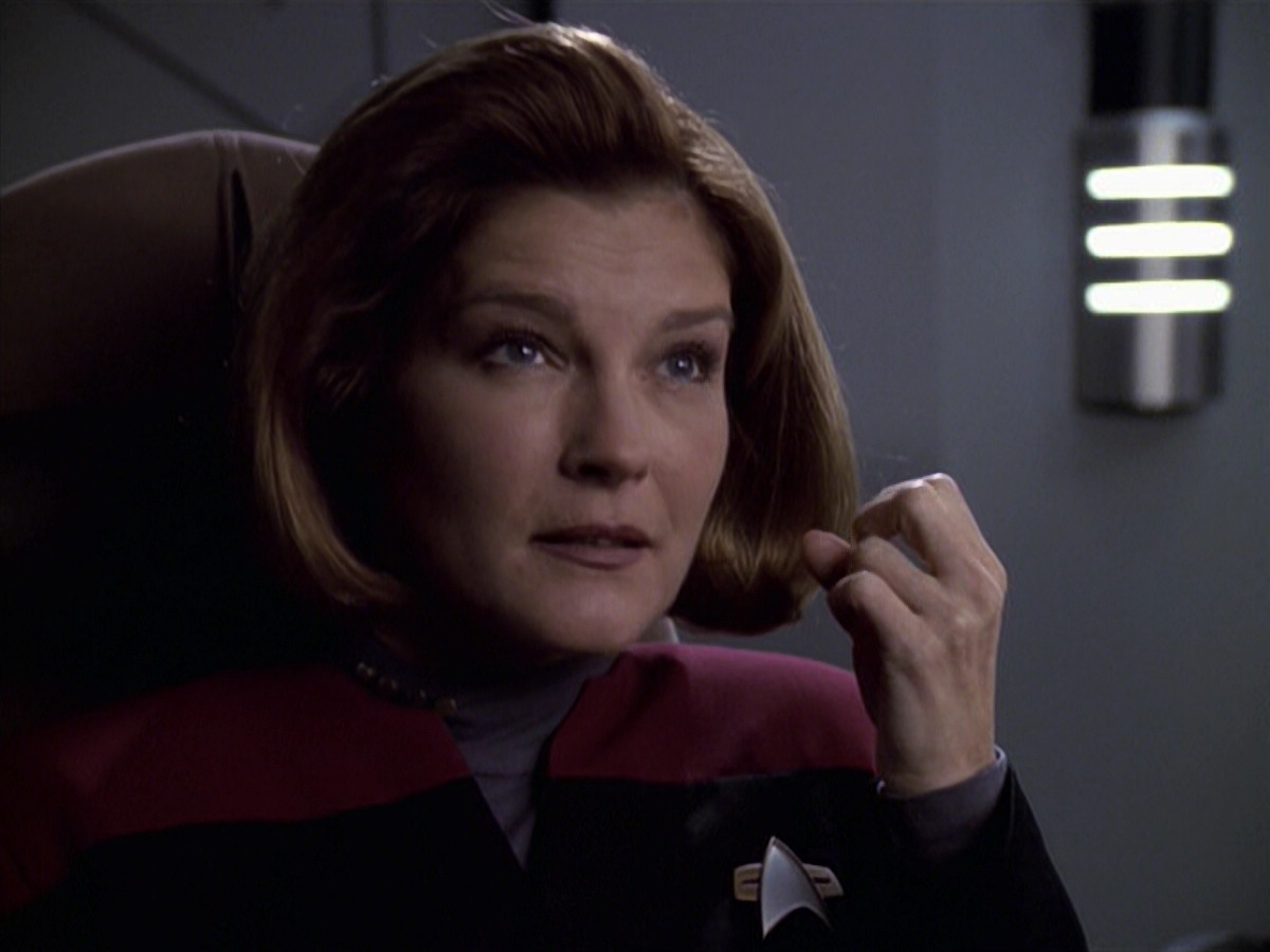 extant_StarTrek_VOY_6x20-GoodShepherd_00741.jpg