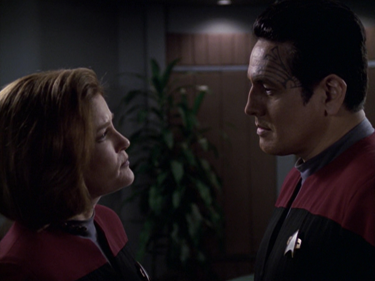 extant_StarTrek_VOY_6x20-GoodShepherd_00753.jpg