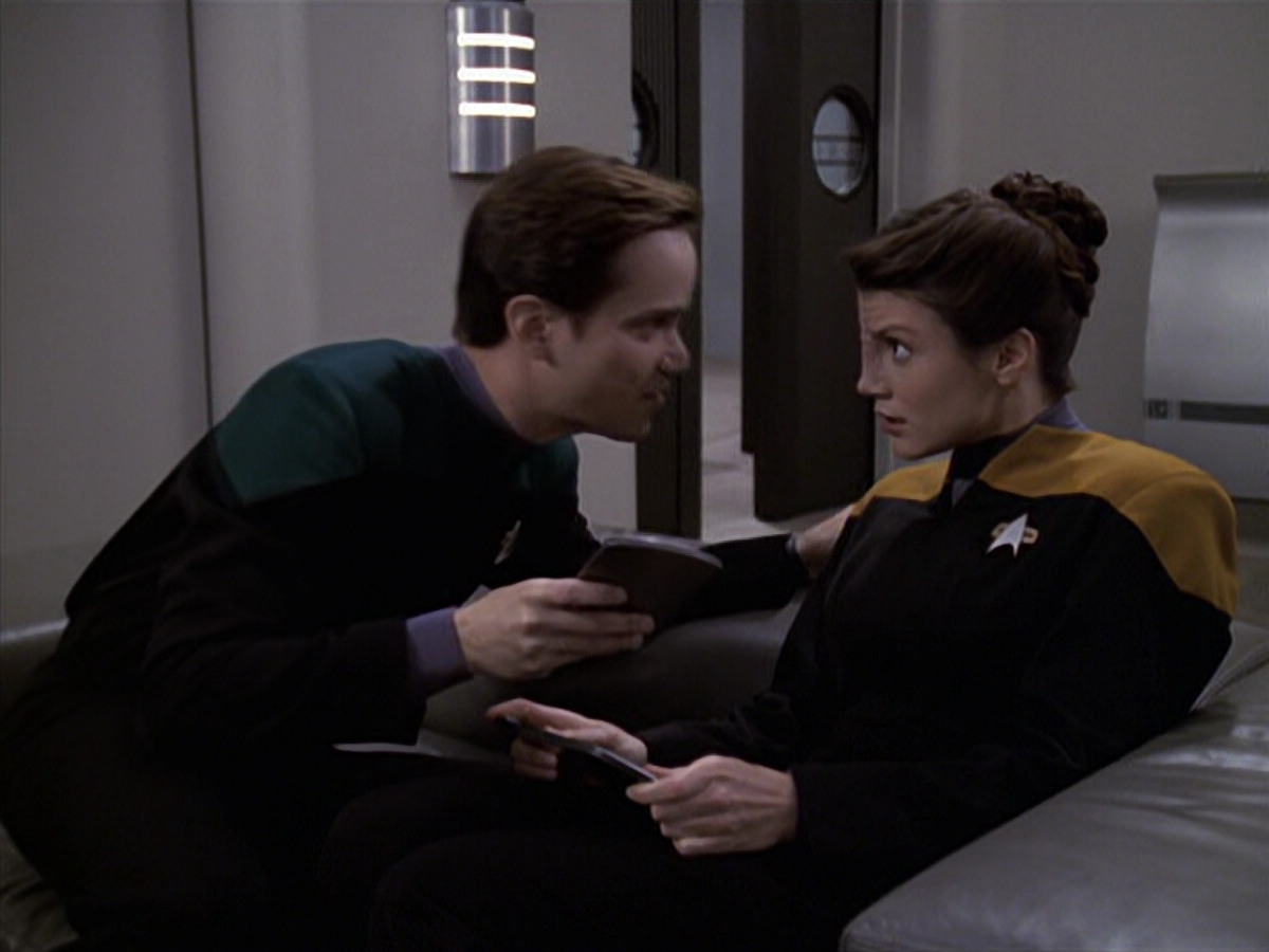 extant_StarTrek_VOY_6x20-GoodShepherd_00774.jpg