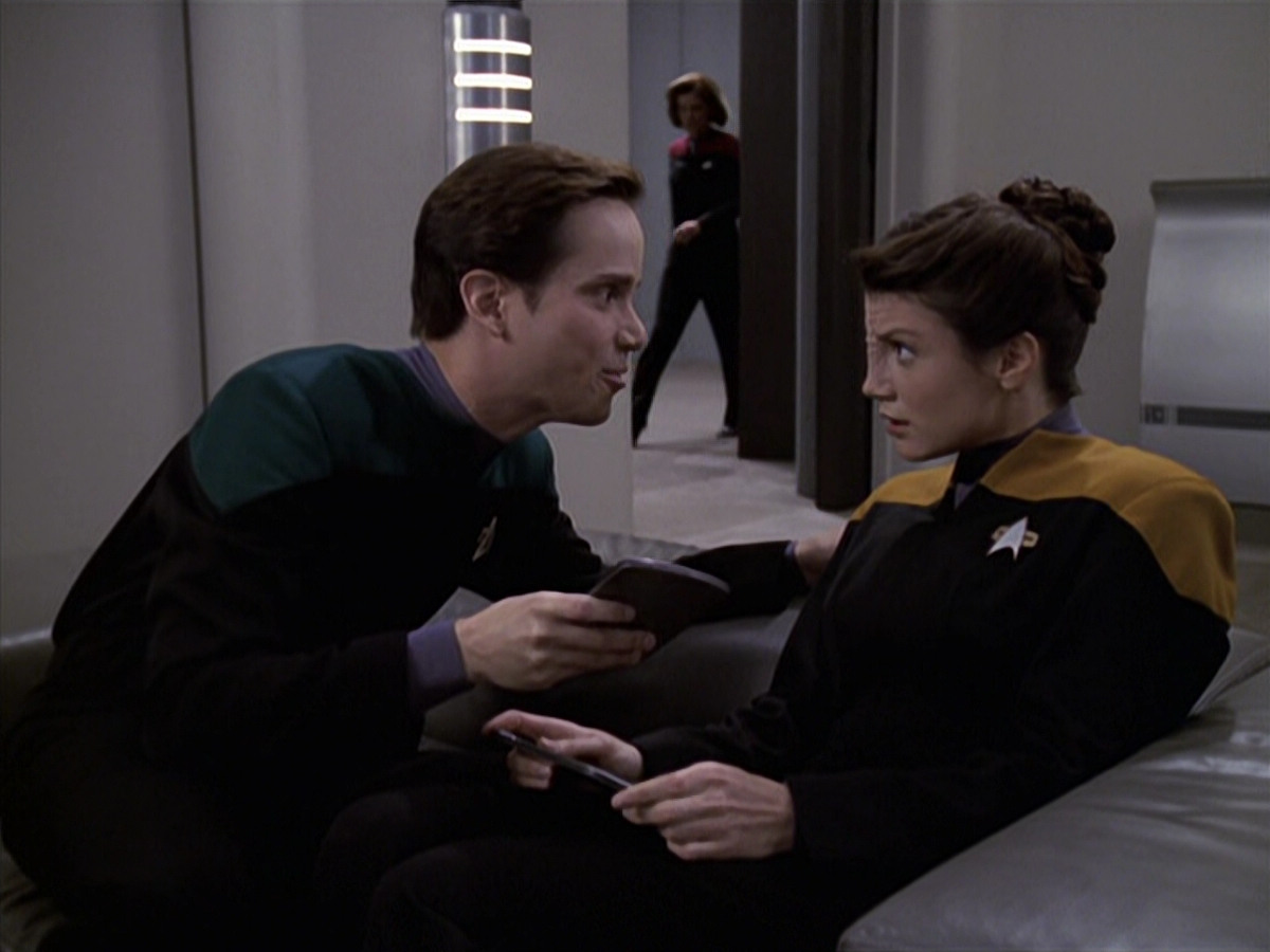 extant_StarTrek_VOY_6x20-GoodShepherd_00775.jpg