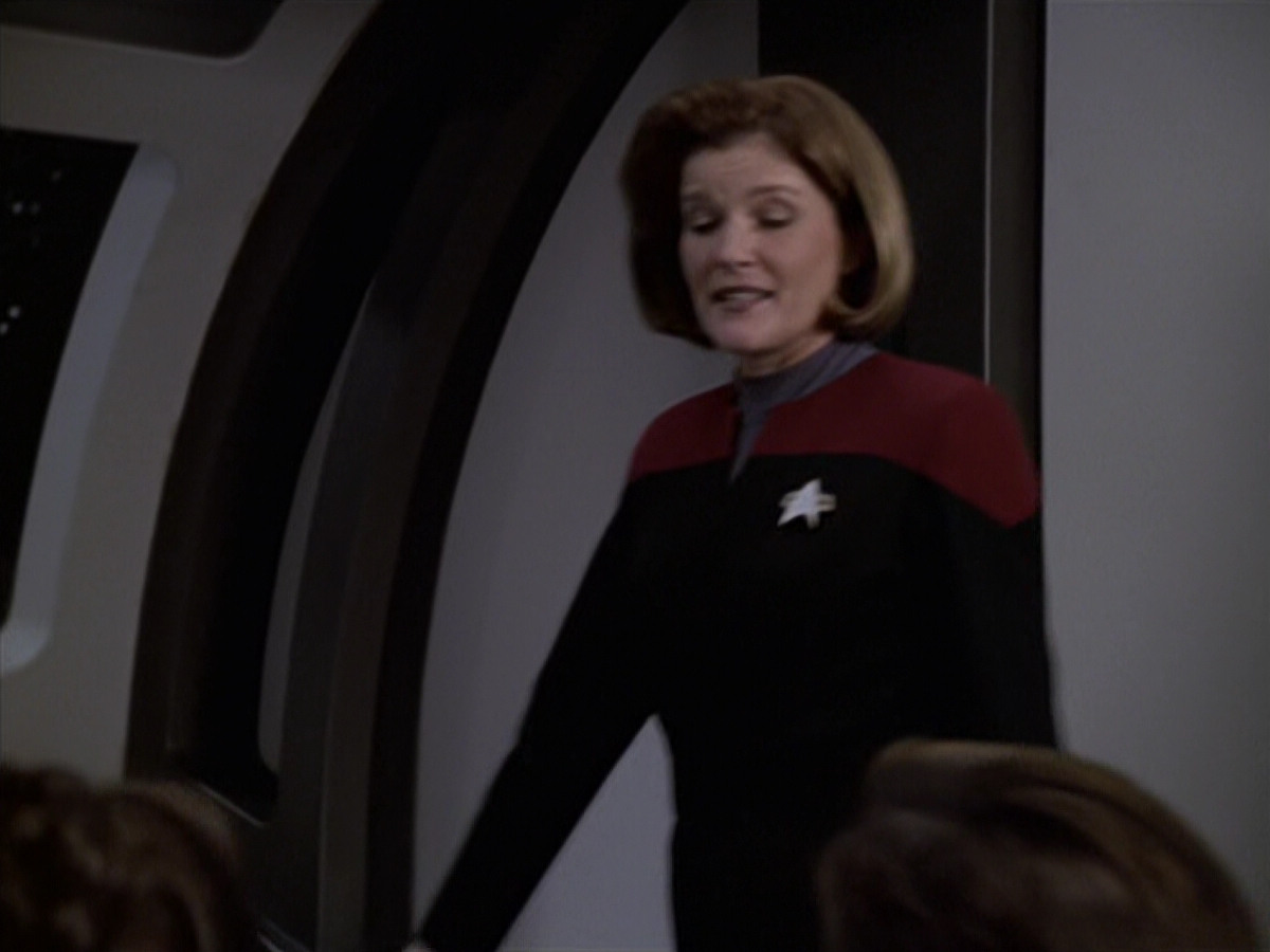 extant_StarTrek_VOY_6x20-GoodShepherd_00792.jpg