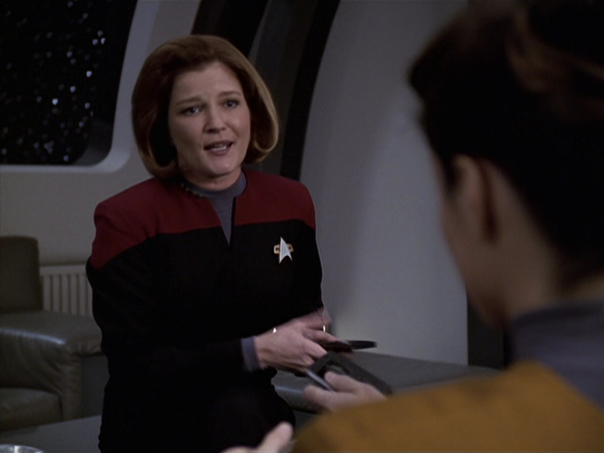 extant_StarTrek_VOY_6x20-GoodShepherd_00819.jpg